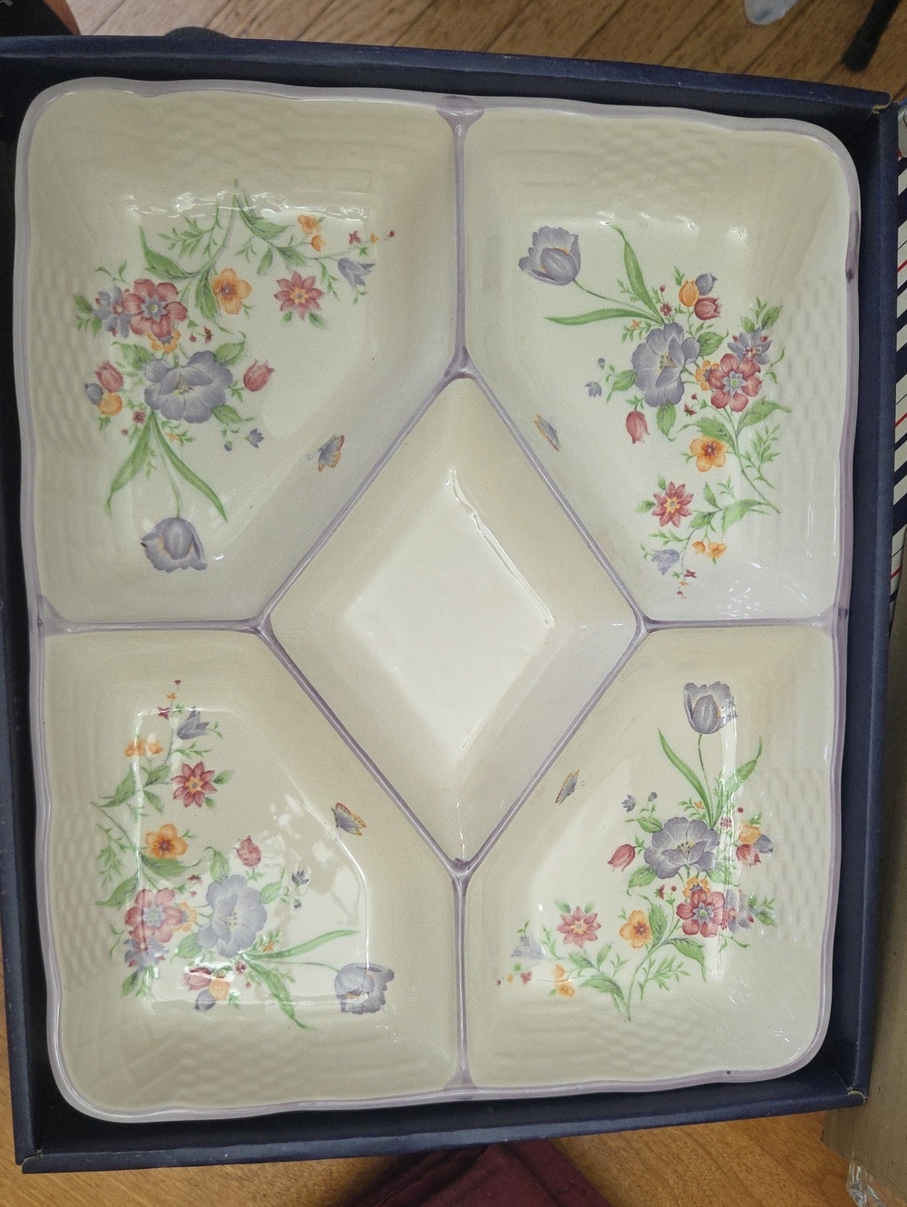 TOSHO Fine Chinesse Porcelain 2 Plate